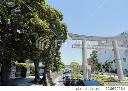 Kamakura Street, Wakamiya-oji, Kanagawa Prefecture 128690384
