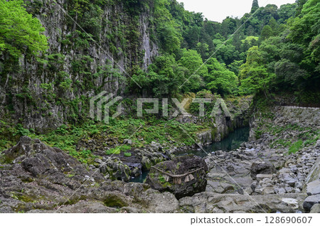 [Kyushu, Miyazaki] Takachiho Gorge was created by volcanic activity at Mount Aso. It is a beautiful gorge with eroded cliffs and Manai Falls. 128690607