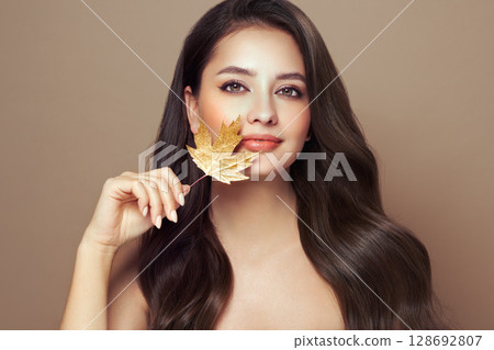 Autumn portrait of beautiful woman with clean fresh skin 128692807