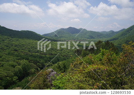 群馬縣榛名高原，從八瀨根峠向榛名高原攀登根志山，2025年5月28日 128693530