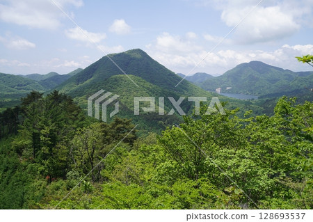 Haruna Highlands, Gunma Prefecture - Haruna Fuji and Sobegatake from Mt. Neushiyama, climbing from Yaseone Pass, May 28, 2025 128693537