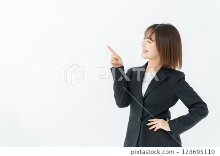 女商人，年輕女子，指著 128695110