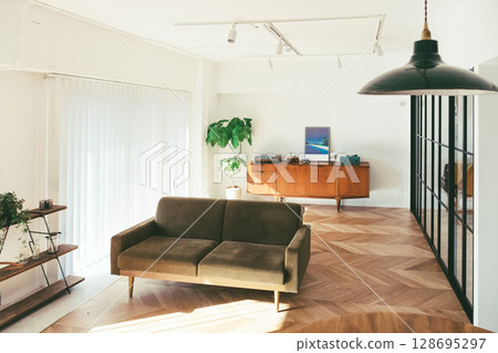 Renovated room 128695297