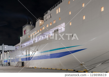 【東京九州渡輪抵達真由新門司港】 128696619