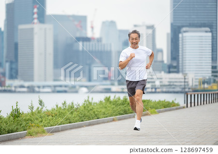 男人慢跑 128697459