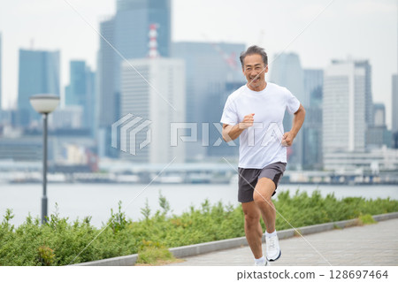 男人慢跑 128697464