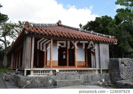 Okinawa  128697929