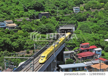 東海道新幹線 小田原-熱海 JR西日本 923-3000系列T5列車（博多） 黃色醫生 128699883