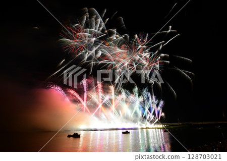 Toyohashi Gion Festival Launch Fireworks 128703021