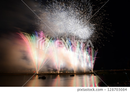 豐橋只園祭放煙花 128703084