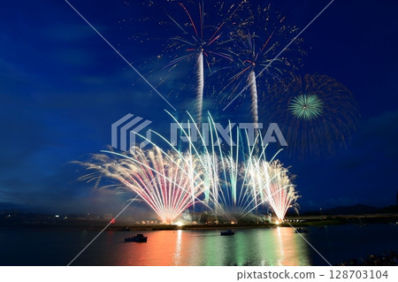 Toyohashi Gion Festival Launch Fireworks Toyohashi Gion Festival Launch Fireworks 128703104