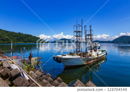 衝島湖畔風景 128704549