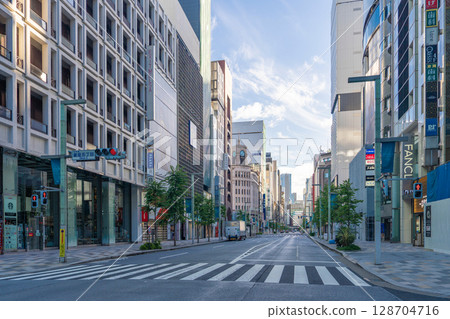 Landscape of Ginza 128704716