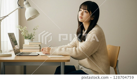 一個擔心的女人 128704759