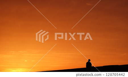 Sunset sky 128705442