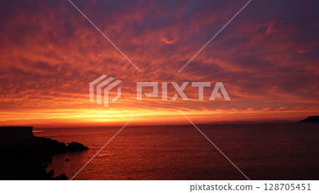 Sunset sky and the sea 128705451