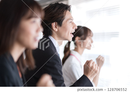  Business image 128706552