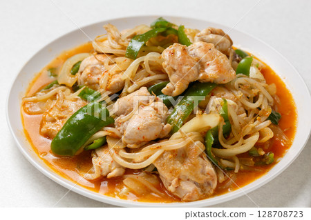 Stir-fried chicken and bean sprouts with spicy miso Stir-fried chicken and bean sprouts with spicy miso 128708723