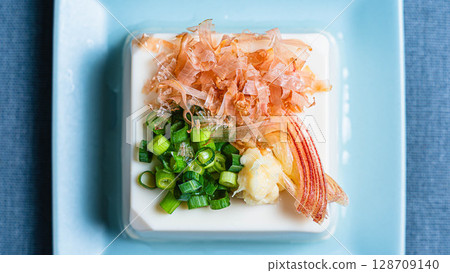 cold tofu 128709140
