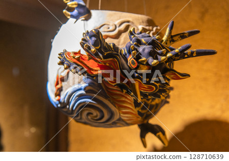 湯之津溫泉的日式八岐大蛇雕像－神話流傳的城鎮一角 128710639