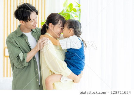 Young family image 128711634