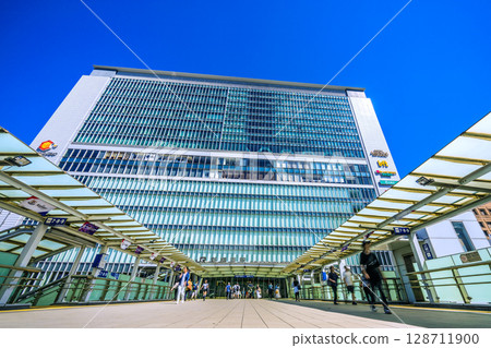 Yokohama cityscape in Japan on July 21st. Travel demand is recovering...view of bustling Shin-Yokohama Station and other areas. Towards a new era... Yokohama cityscape in Japan on July 21st. Travel demand is recovering...view of bustling Shin-Yokohama Station and other areas. Towards a new era... 128711900