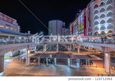 變幻的柏站東口夜景 舊Sogo柏店正在拆除中 128712068