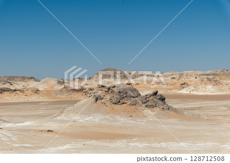 egypt, sahara, sand dunes 128712508