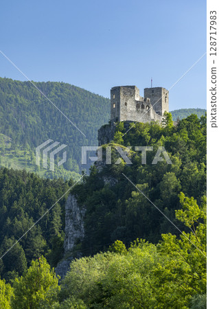 Strecno Castle dominating the Vah river valley in Zilina Region, Slovakia Strecno Castle dominating the Vah river valley in Zilina Region, Slovakia 128717983