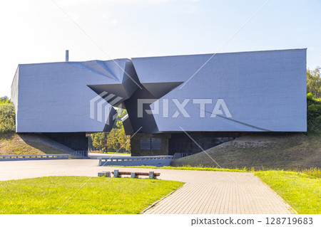 Star gate Brestskaya Krepost Zvezda in Brest Fortress Belarus. 128719683