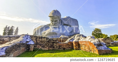 Monumet Muzhestvo massive stone rock sculpture statue Brest Fortress Belarus. Monumet Muzhestvo massive stone rock sculpture statue Brest Fortress Belarus. 128719685