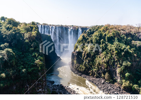 Close-up of the Victoria Falls 128721510