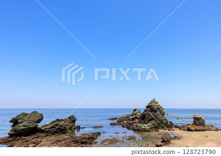 三重縣伊勢市夫婦岩 128723790