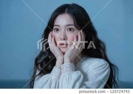 震驚的日本年輕女子 生成式人工智慧 128724745