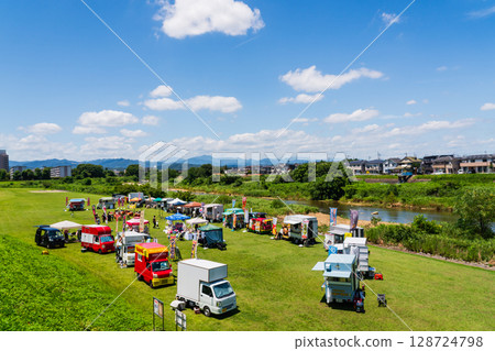 Summer event: Floating lanterns 128724798