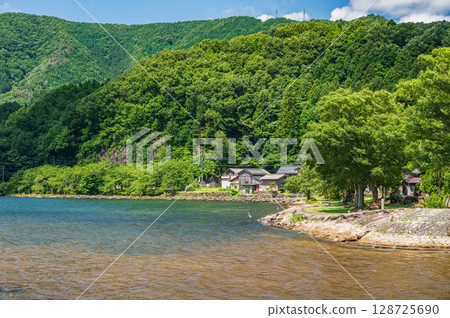 Scenery of Lake Biwa in the depths of the lake. Oura, Nishiasaicho, Nagahama City, Shiga Prefecture. Scenery of Lake Biwa in the depths of the lake. Oura, Nishiasaicho, Nagahama City, Shiga Prefecture. 128725690