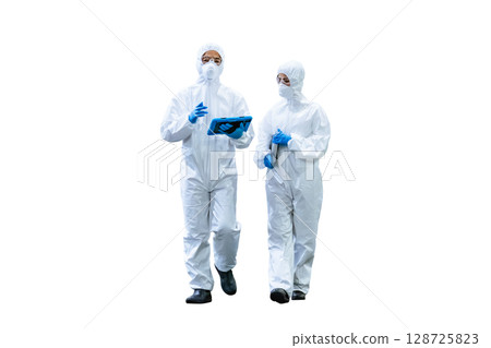 身穿防塵服的男女工人。全身照PNG，透明背景，手工精準裁剪 128725823
