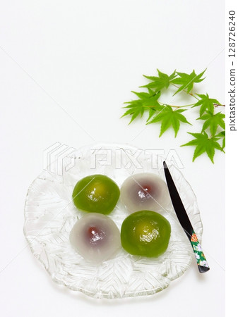 Mizumanju（Kuzumanju，垂直構圖） 128726240