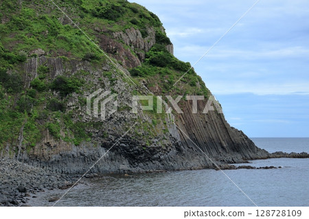 福岡縣糸島的懸崖風景 128728109