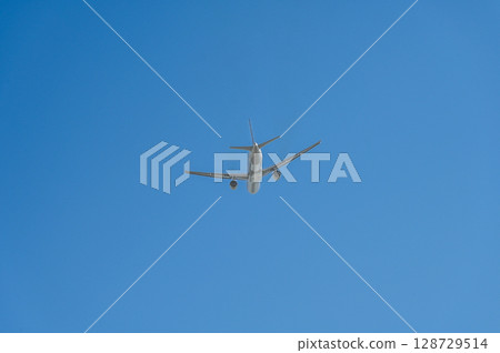 飛機起飛 128729514