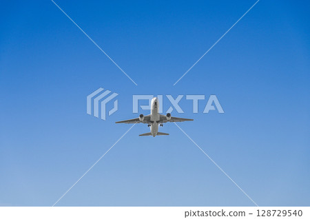飛機起飛 飛機起飛 128729540