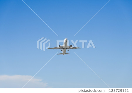 飛機起飛 128729551
