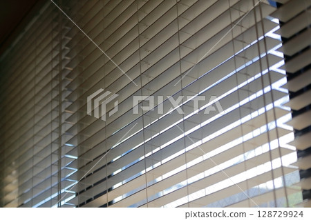 Blind Image 128729924