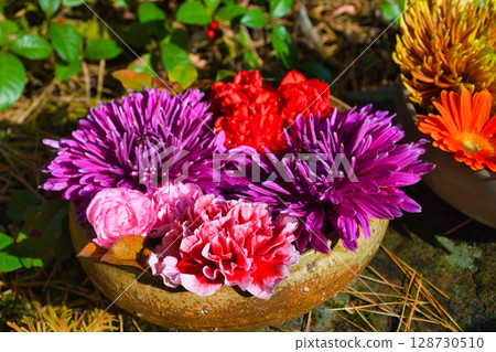 Kamakura Ichijo Ekan Sanso Beautiful Flower Water Basin (Kamakura City, Kanagawa Prefecture) 128730510