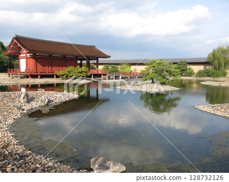 奈良市平城宮遺址東庭園(中央建築、池塘、島嶼及橋樑) 奈良市平城宮遺址東庭園(中央建築、池塘、島嶼及橋樑) 128732126