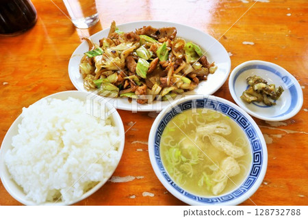 Grilled horumon set meal Grilled horumon set meal 128732788