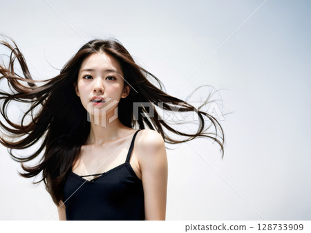 一個轉身的女人 128733909