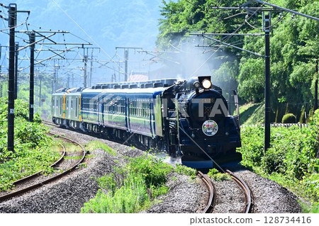 全新活動列車「SL/GV 群馬橫川號」在信越線橫川號順利運行 128734416