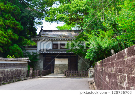馮城堡無名 馮城堡無名 128736703
