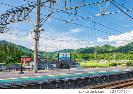 滋賀縣長濱市西夏西町長原湖西線長原站風景 128737194